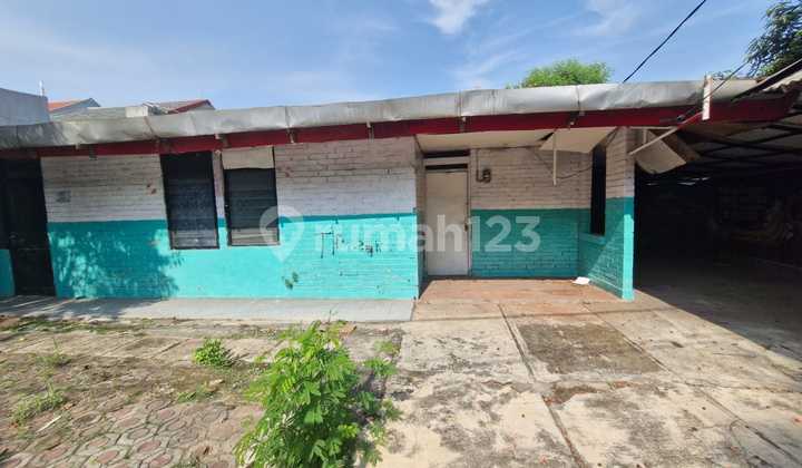 Affordable Land for Sale by the Roadside for Residence or Business in Klender, East Jakarta Affordable Land for Sale by the Roadside for Residence or Business in Klender, East Jakarta