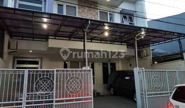 For Sale, Move-in Ready, Renovated House in Gading Griya Lestari, Kelapa Gading, North Jakarta