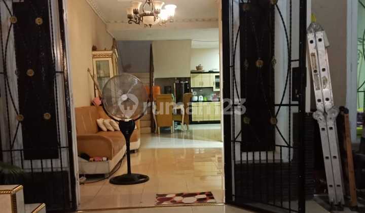 Dijual Rumah Siap Huni Baru Full Renov di Perum. Taman Pulo Indah, Jakarta Timur