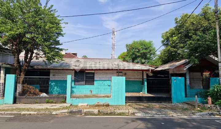 Affordable Land for Sale by the Roadside for Residence or Business in Klender, East Jakarta Affordable Land for Sale by the Roadside for Residence or Business in Klender, East Jakarta