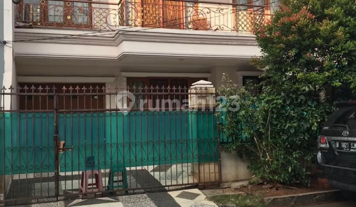 Dijual Rumah Siap Huni di Janur Elok, Kelapa Gading, Jakarta Utara
