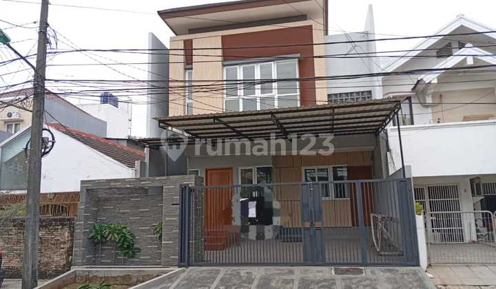 Dijual Rumah Siap Huni Di Summagung, Kelapa Gading, Jakarta Utara.