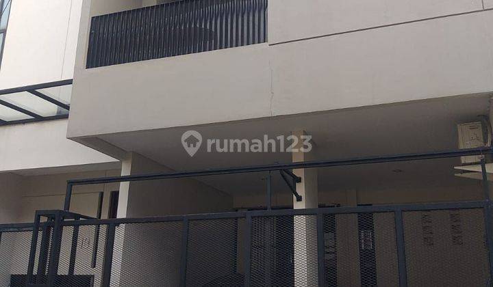 Dijual Rumah Siap Huni Di Rawamangun, Jakarta Timur
 2