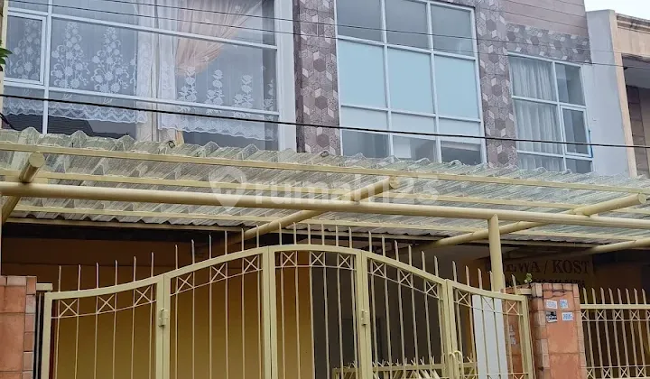 Kost2 Kamar Strategis di Perum.tamanaries Kost2 Kamar Strategis di Perum.tamanaries