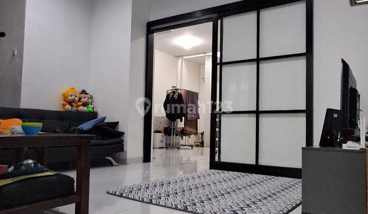 Rumah 2 Lantai Full Renovasi + Upgrade Dijual Cepat , Spesifikasi Rumah Istimewa 2