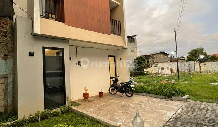 Rumah 2 Lantai Unfurnished - Dekat Dengan Kereta Cepat Jakarta Bandung - 4 Pintu Tol & Hanya 20 Menit Dari / Menuju Halim Perdanakusuma Airport 1