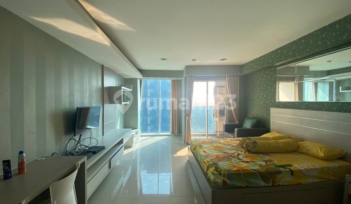 Studio Large Size Apartment Tamansari Hive Strategic Location in Cawang