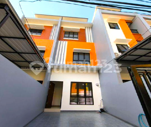 Rumah Baru. Tanjung Duren. 3.5 Lantai. 4x14. Jalan 2 Mobil. Siap Huni 1