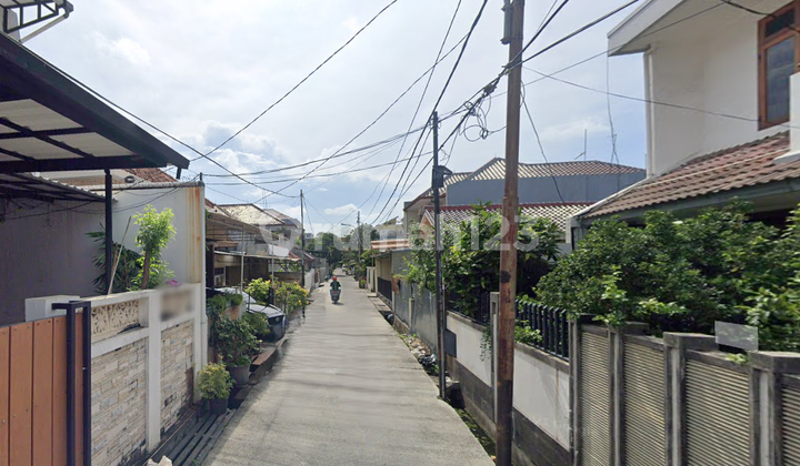 Rumah Tua Grogol Roxy. 10X19. Jalan 2 Mobil 2