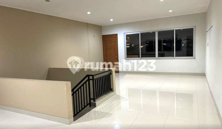Rumah Taman Ratu. Duri. 3 Lantai. 6X17. Jalan 2 Mobil. Siap Huni Rumah Taman Ratu. Duri. 3 Lantai. 6X17. Jalan 2 Mobil. Siap Huni