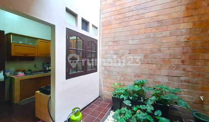 Tanjung Duren House. 3 Floors. 9x20. Wide Road for 3 Cars. Move-in Ready Tanjung Duren House. 3 Floors. 9x20. Wide Road for 3 Cars. Move-in Ready