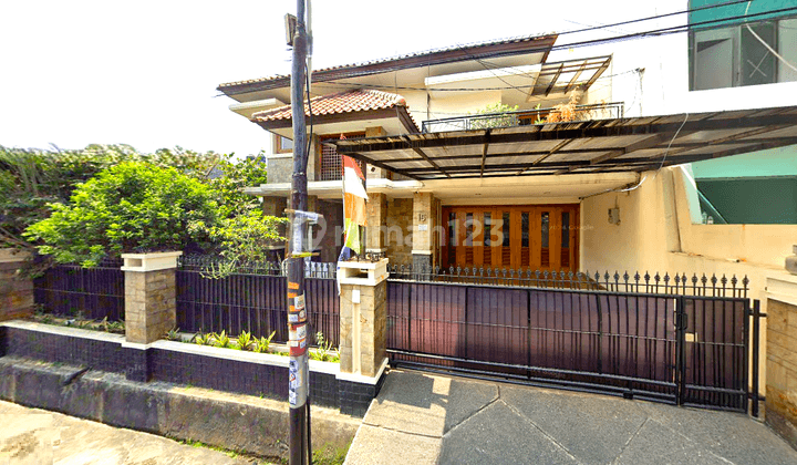 Rumah Hook Tomang. 2 Lantai. 17x25. Jalan Lebar 3 Mobil. Siap Huni 2