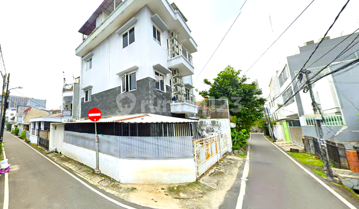 Rumah Kost Hook. Cideng. 4 Lantai. 25 Kamar Kost. 11X12. Jalan 2 Mobil 2