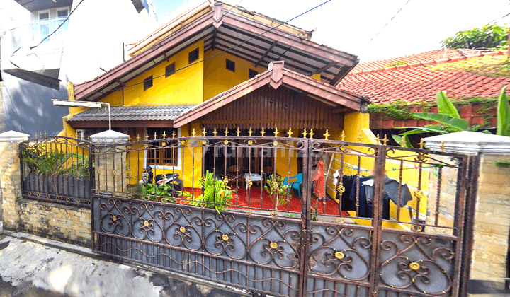 Rumah Tomang. 2 Lantai. 9x17. Jalan 2 Mobil. 1