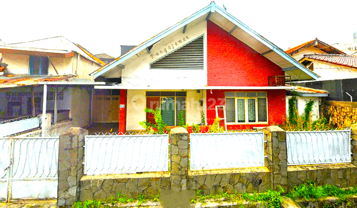 Rumah Tua Cideng Petojo. 11x25. Jalan 2 Mobil. 1