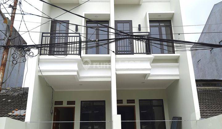 Rumah Baru Taman Ratu. 4 Lantai. 3x16. Jalan Lebar 3 Mobil. Siap Huni 1