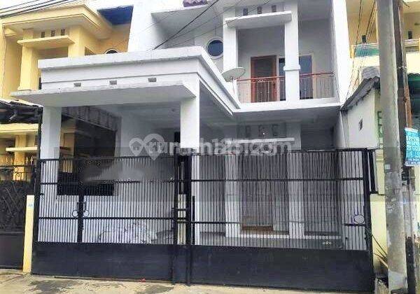 Rumah Taman Ratu. 2.5 Lantai. 6x19. Jalan 2 Mobil. Siap Huni 1