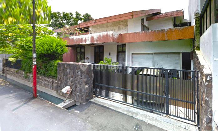 Rumah Taman Ratu Duri. 2 Lantai. 24x18. Jalan 2 Mobil 1