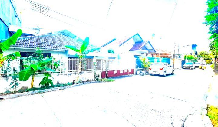 Rumah Tua Green Ville. 12x22. Jalan Lebar 3 Mobil. 2