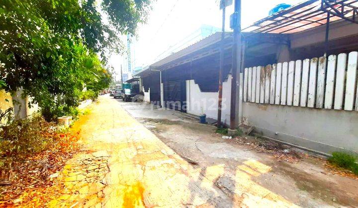 Rumah Tua Taman Ratu. 8x15. Jalan 2 Mobil 2