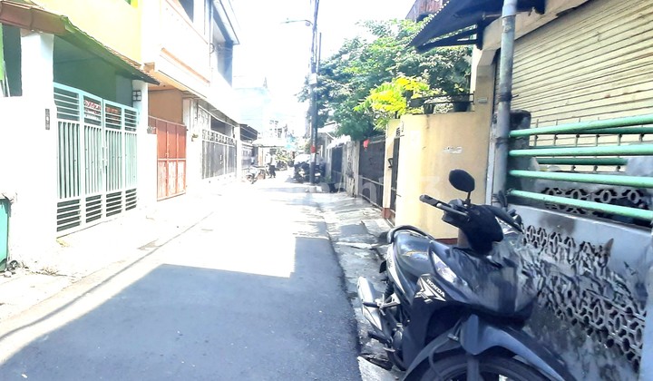 Rumah Tua. Cideng Petojo. 4X20. Dibawah NJOP. Masuk Mobil Rumah Tua. Cideng Petojo. 4X20. Dibawah NJOP. Masuk Mobil