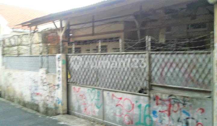 Rumah Tua Cideng. 9X17. Masuk Mobil 2