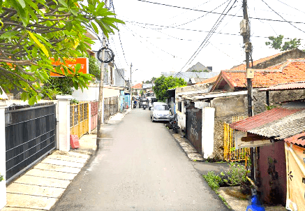 Rumah Tua Tomang. 10x14. Jalan 2 Mobil 1