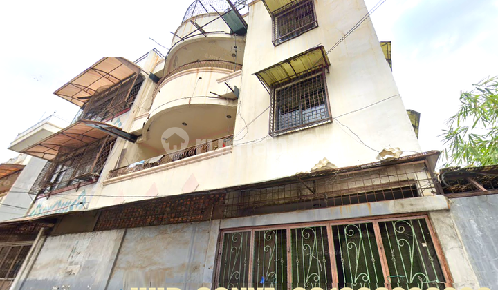 Rumah Jembatan Besi. 4 Lantai. 10X19. Jalan 2 Mobil