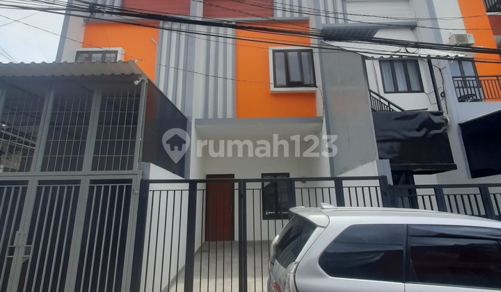 Rumah Baru. Tanjung Duren. 3.5 Lantai. 4X14. Jalan 2 Mobil. Siap Huni