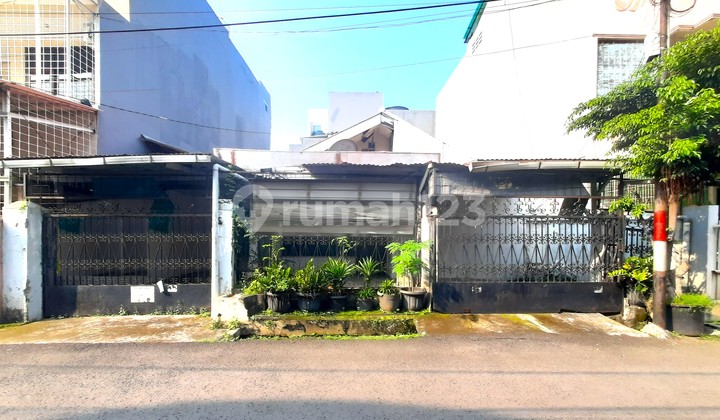 Rumah Tua. Cideng. 12X17. Jalan 2 Mobil