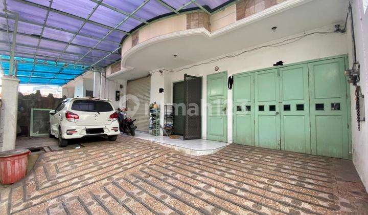 Rumah Grogol Roxy. 2 Lantai. 10x28. Masuk Mobil. Semi Kost