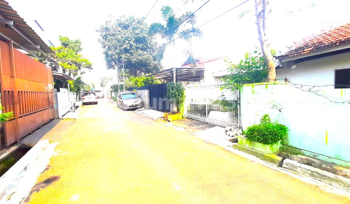 Tomang Old House. 14X20. Two Car Road 2