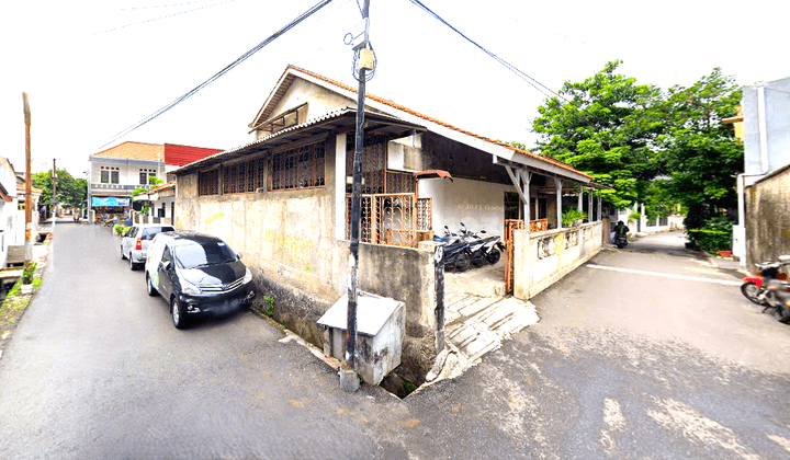 Rumah Tua Hook. Tanjung Duren. 16x18. Jalan 2 Mobil 1