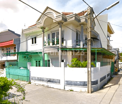 Rumah Hook. Taman Ratu. 2 Lantai. 13x14. Jalan 2 Mobil 1