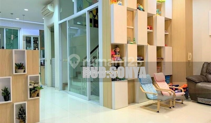 Rumah Tomang. Town House De Oaze. 3 Lantai. 6X15. Semi Furnish. Siap Huni 2