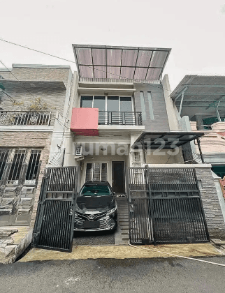 Rumah Taman Ratu. Duri. 2.5 Lantai. 6x15. Jalan 2 Mobil. Siap Huni 1