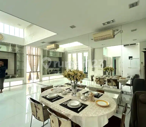 Rumah Cideng. 2.5 Lantai. 12X12. Jalan 2 Mobil. Semi Furnish. Siap Huni Rumah Cideng. 2.5 Lantai. 12X12. Jalan 2 Mobil. Semi Furnish. Siap Huni