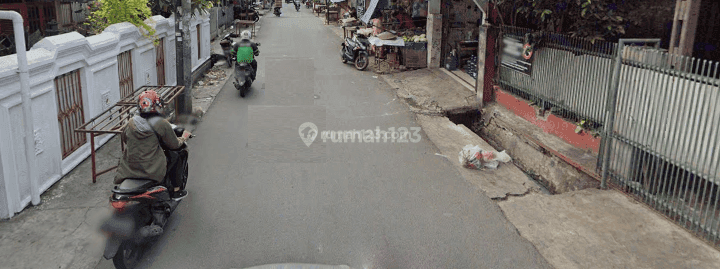 Rumah Tanjung Duren. 2 Lantai. 8x20. Jalan 2 Mobil. Dekat Mesjid 2