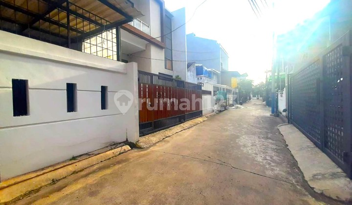 Rumah Green Vile. 3 Lantai. 6X15. Jalan 2 Mobil. Siap Huni 2