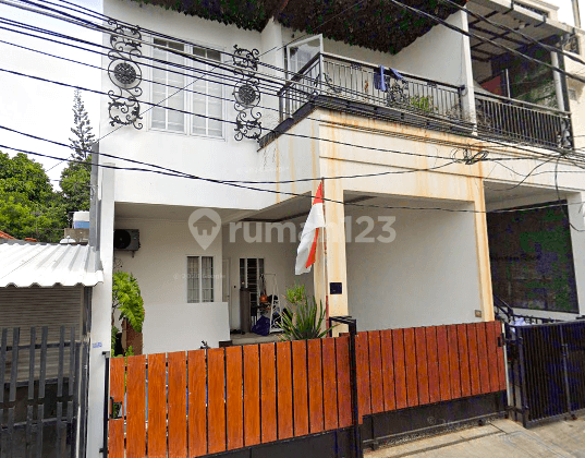 Rumah Taman Ratu Duri. 3 Lantai. 6x18. Jalan 2 Mobil. 1