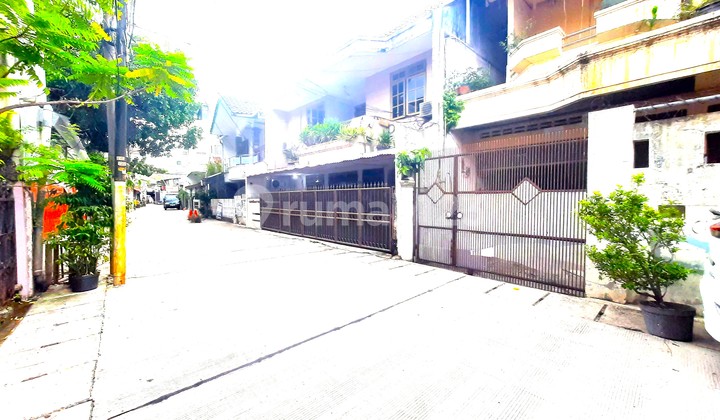 Rumah Tomang. 2 Lantai. 9X14. Jalan 2 Mobil. Siap Huni 2