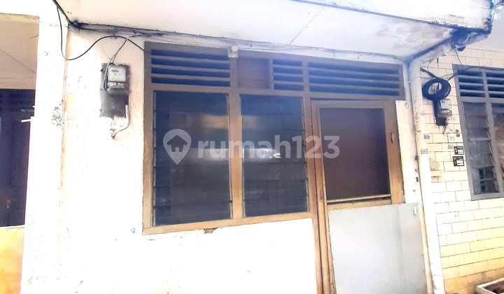 Cideng Old House. 3x15. Car Accessible.