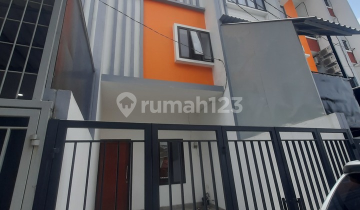 Rumah Baru. Tanjung Duren. 3.5 Lantai. 4X14. Jalan 2 Mobil. Siap Huni Rumah Baru. Tanjung Duren. 3.5 Lantai. 4X14. Jalan 2 Mobil. Siap Huni