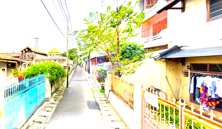 Rumah Cideng. 2 Lantai. 8X20. Masuk Mobil 2