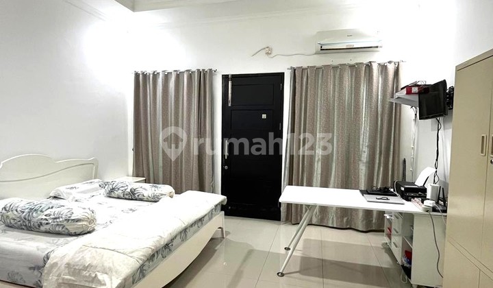 Rumah Tomang. 3 Lantai. 5X17. Jalan 2 Mobil. Semi Furnish. Siap Huni Rumah Tomang. 3 Lantai. 5X17. Jalan 2 Mobil. Semi Furnish. Siap Huni