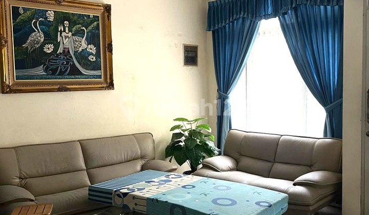 Rumah Green Vile. 2.5 Lantai. 8X18. Jalan Lebar 3 Mobil. Siap Huni Rumah Green Vile. 2.5 Lantai. 8X18. Jalan Lebar 3 Mobil. Siap Huni