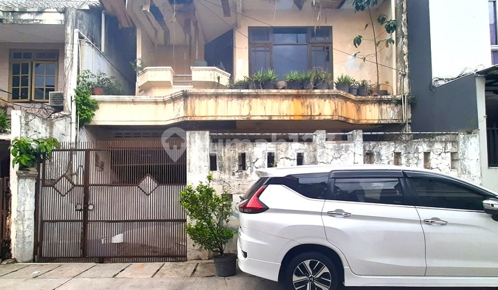 Rumah Tomang. 2 Lantai. 9X14. Jalan 2 Mobil. Siap Huni