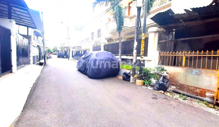 Rumah Tua. Tomang. 6x15. Jalan 2 Mobil 2