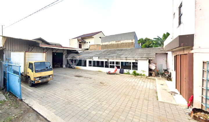 Rumah Kantor Gudang Hook. Karawaci Tangerang. Luas.1619.m2. Jalan Lebar 3 Mobil 2