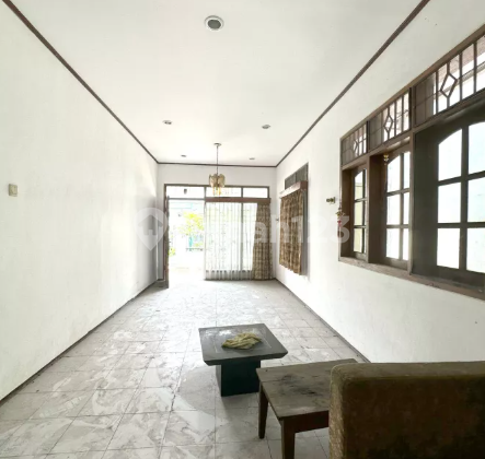 Rumah Tua Cideng. 9X15 Jalan 2 Mobil. Rumah Tua Cideng. 9X15 Jalan 2 Mobil.